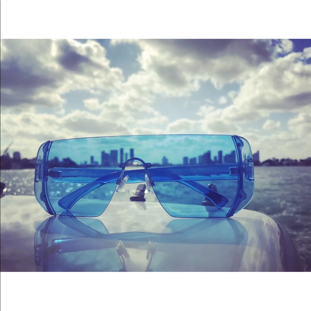Oversized Blue Sunglasses - Picture 5 of 5